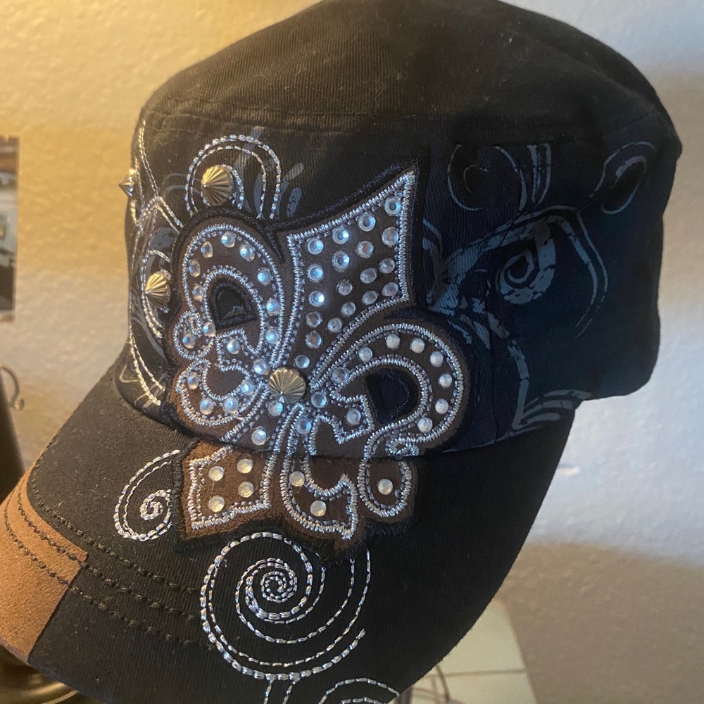 KB ETHOS Vintage Bling Women’s Hat Fleur De Lis
